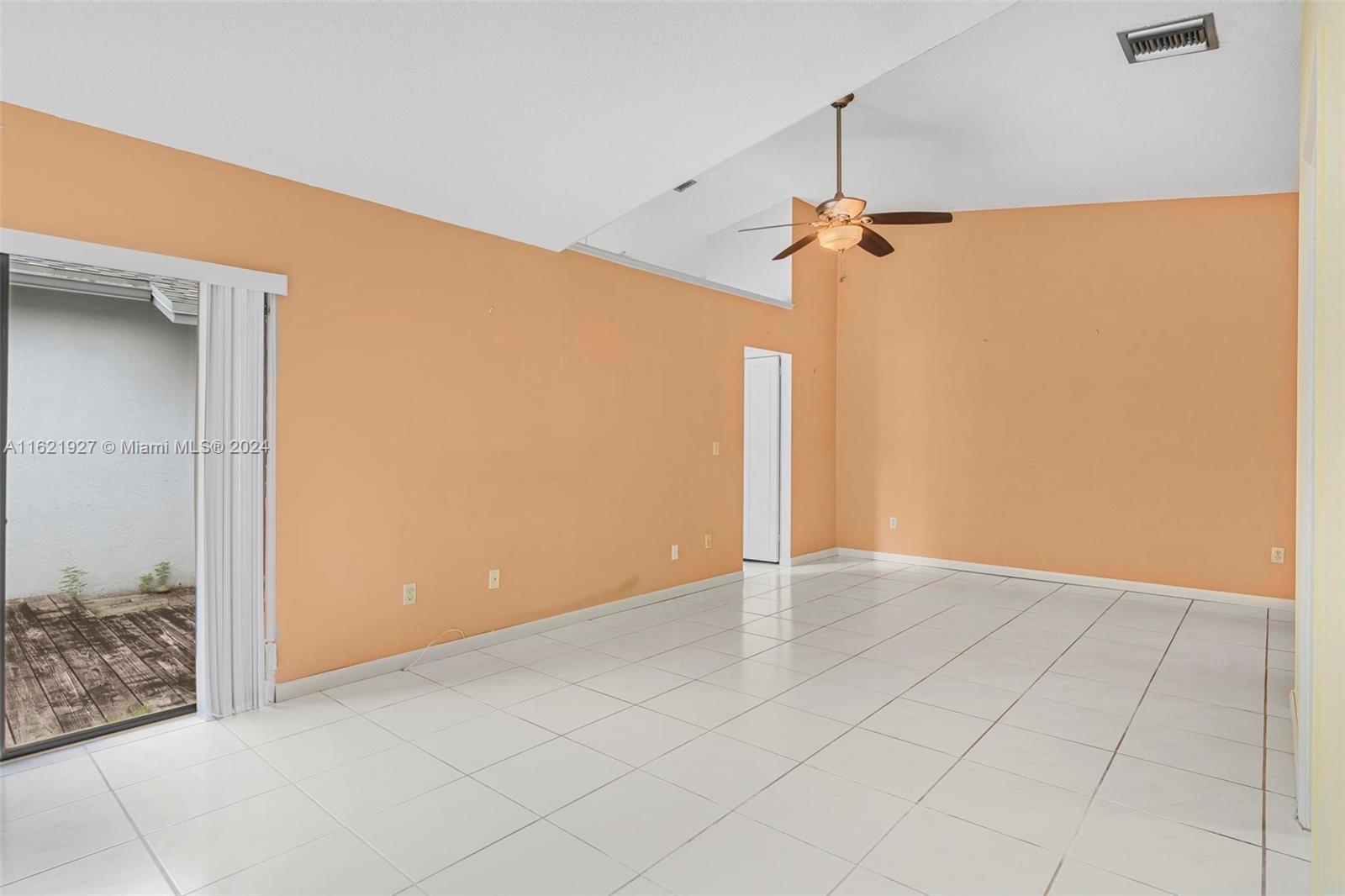 6604 SW 152nd Pl # 04 Unit: 26-04