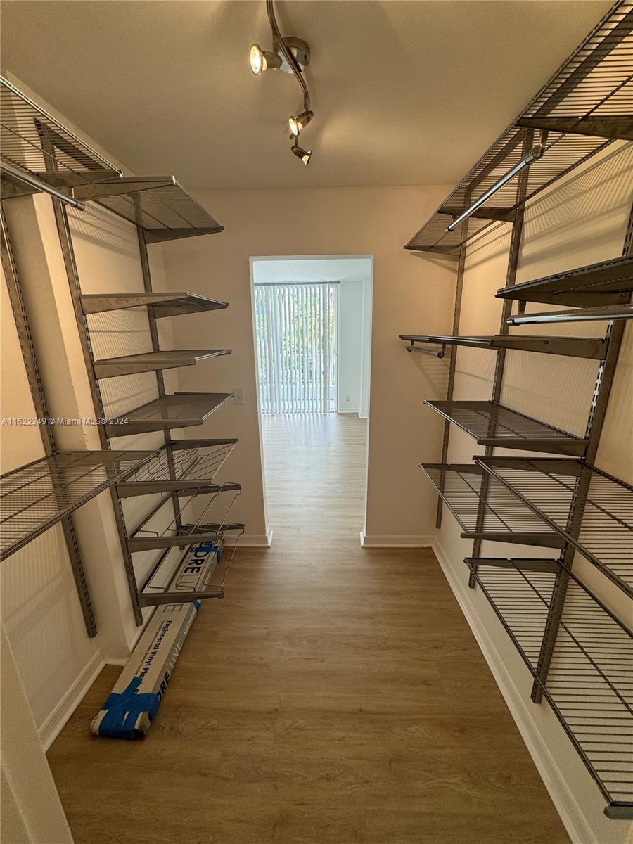 200 SE 15th Rd # 4F
