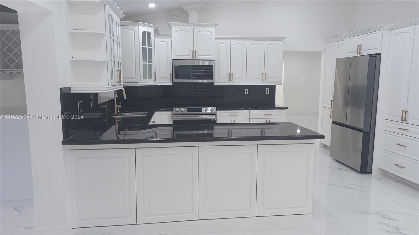 525 NW 136th Ct