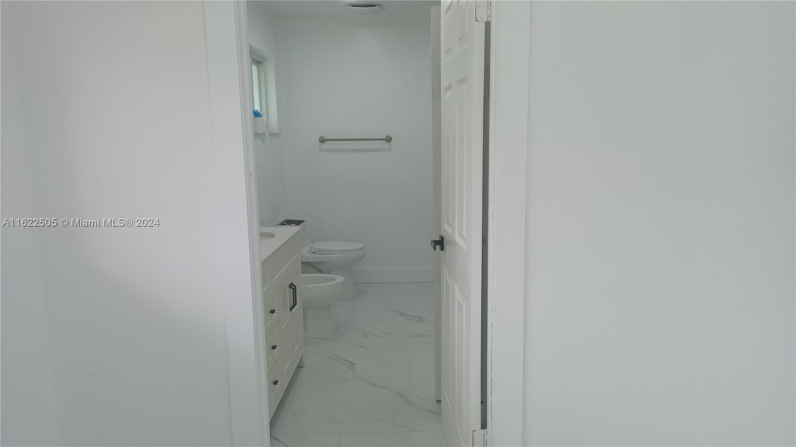 525 NW 136th Ct