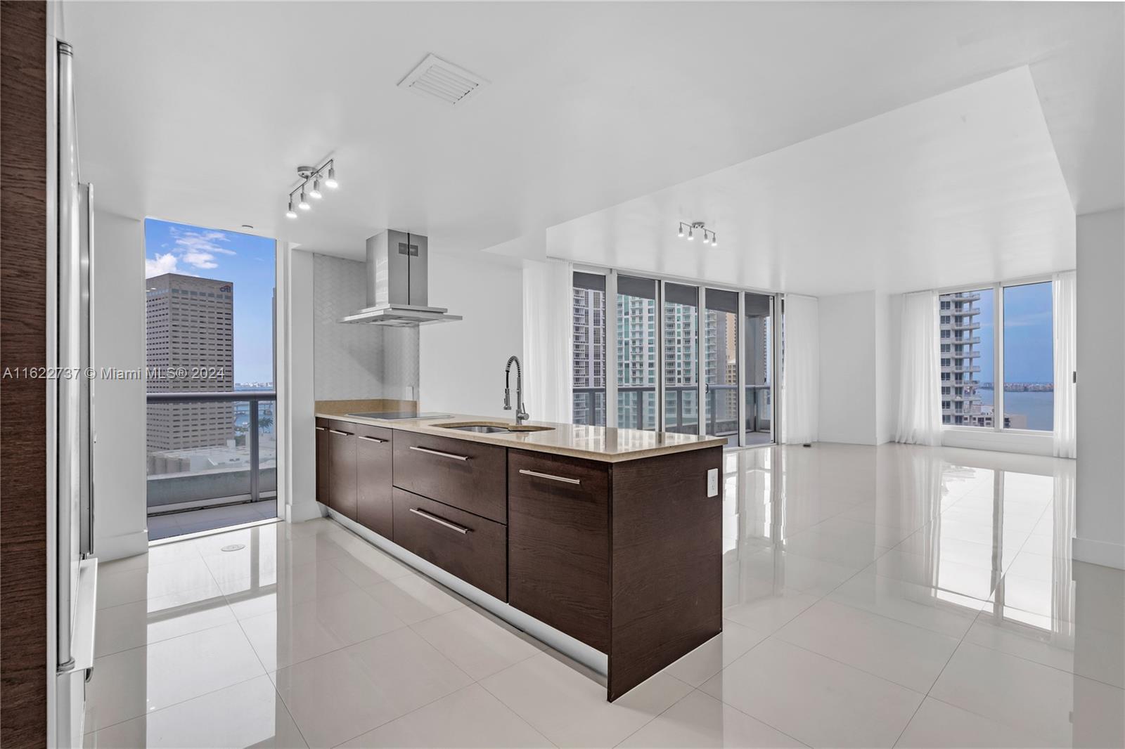495 Brickell Ave # 2302
