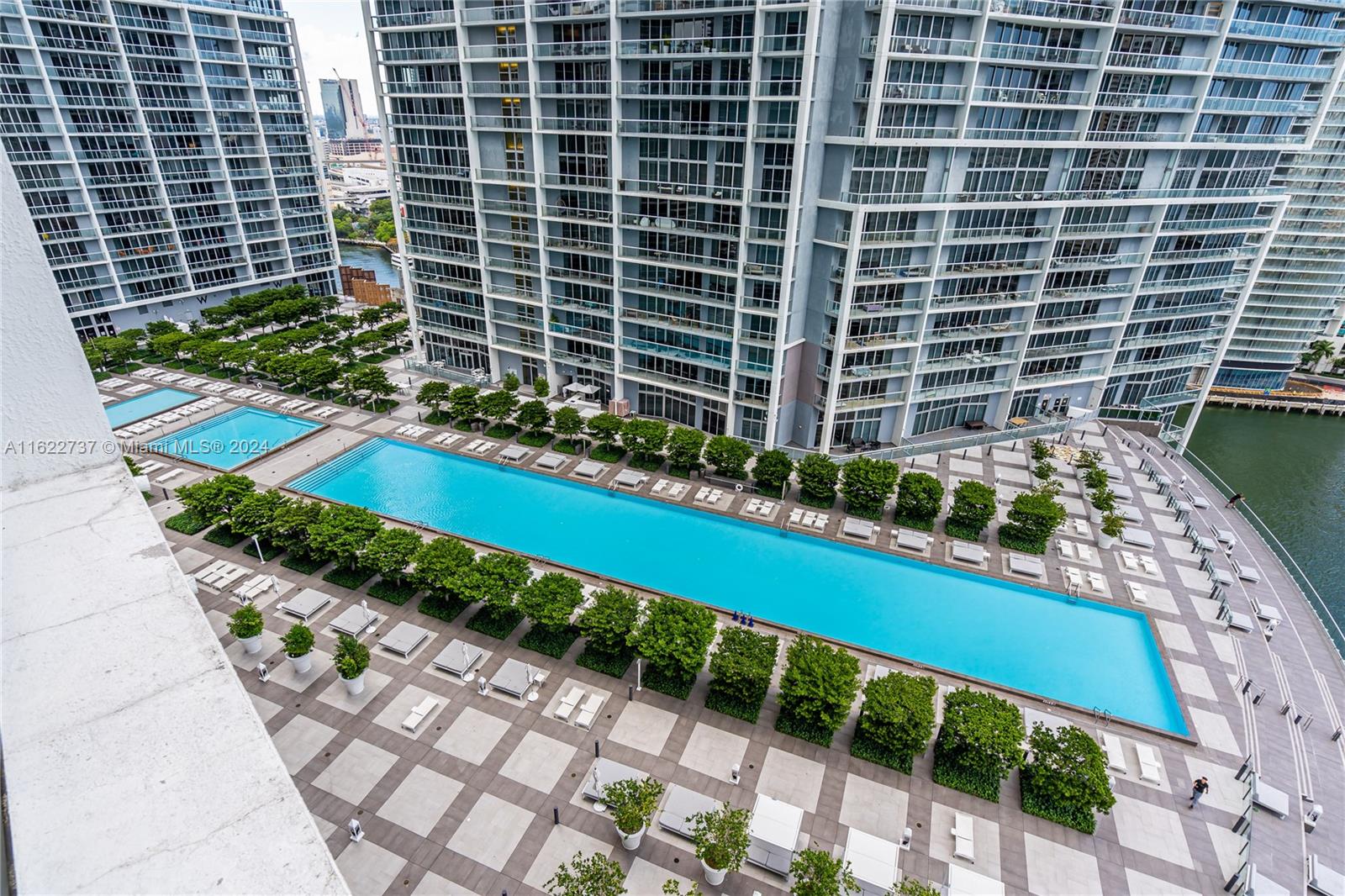 495 Brickell Ave # 2302