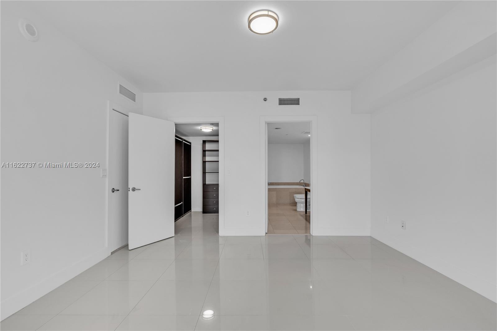 495 Brickell Ave # 2302