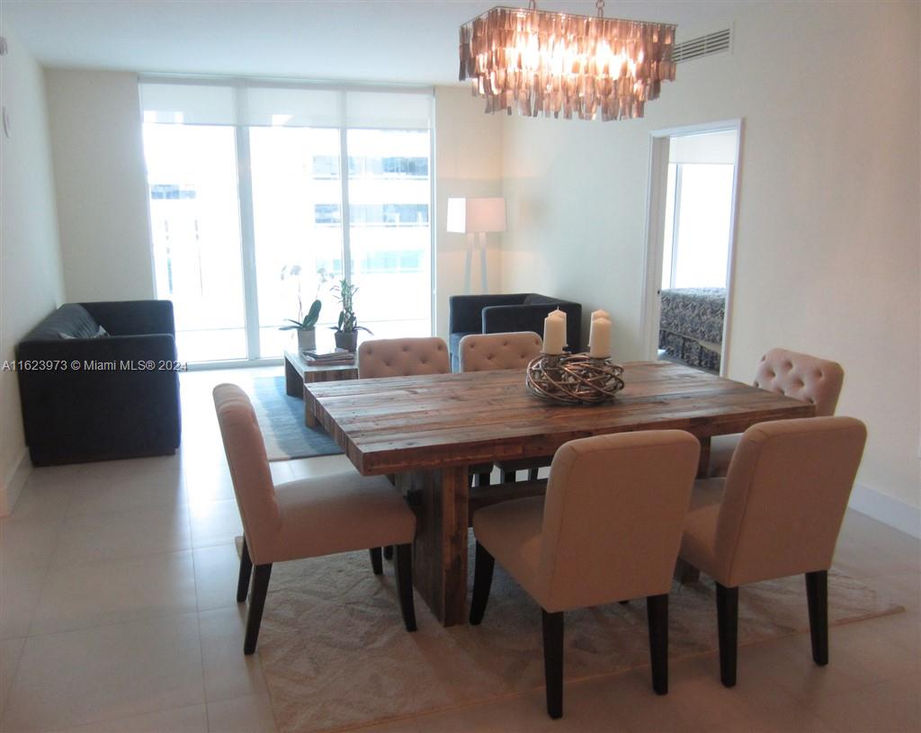 951 Brickell Ave # 807
