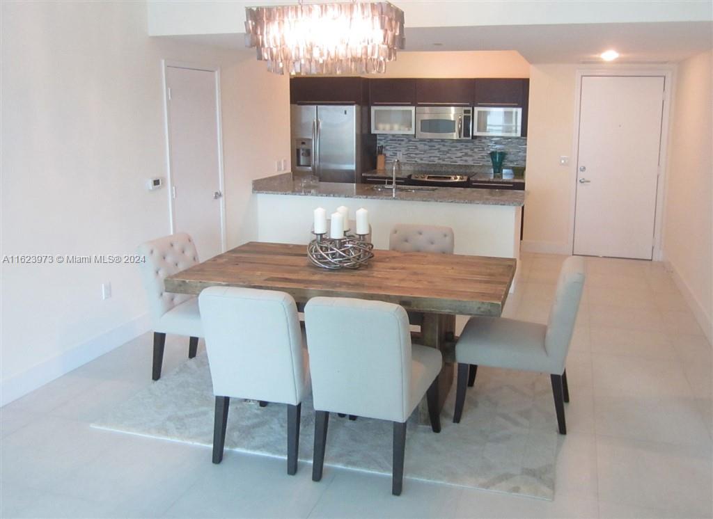 951 Brickell Ave # 807