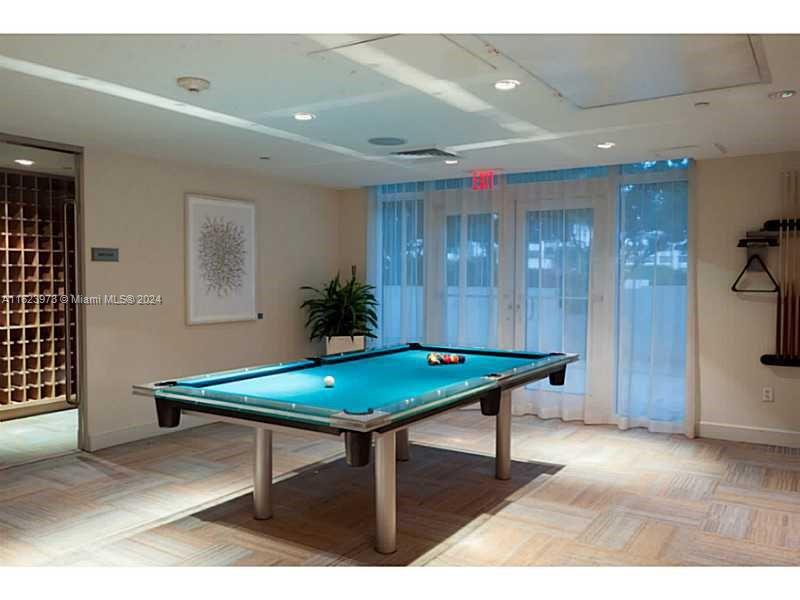 951 Brickell Ave # 807
