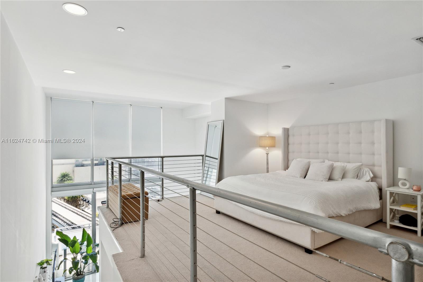 1050 Brickell Ave # 614