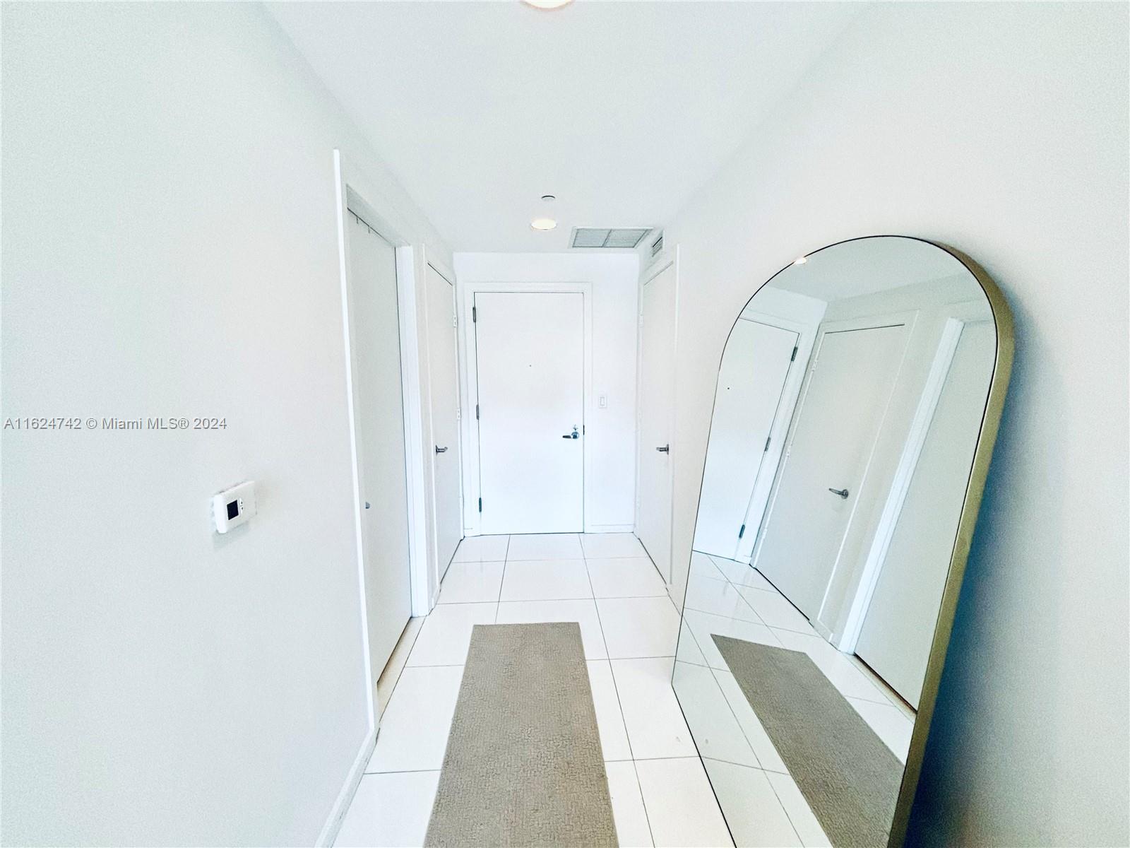 1050 Brickell Ave # 614