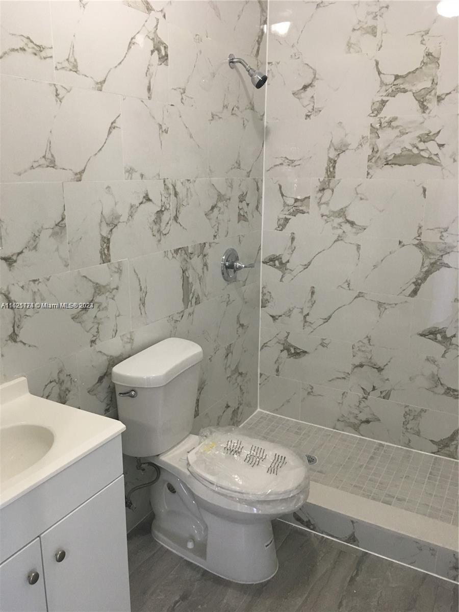 934 SW 8th Ct