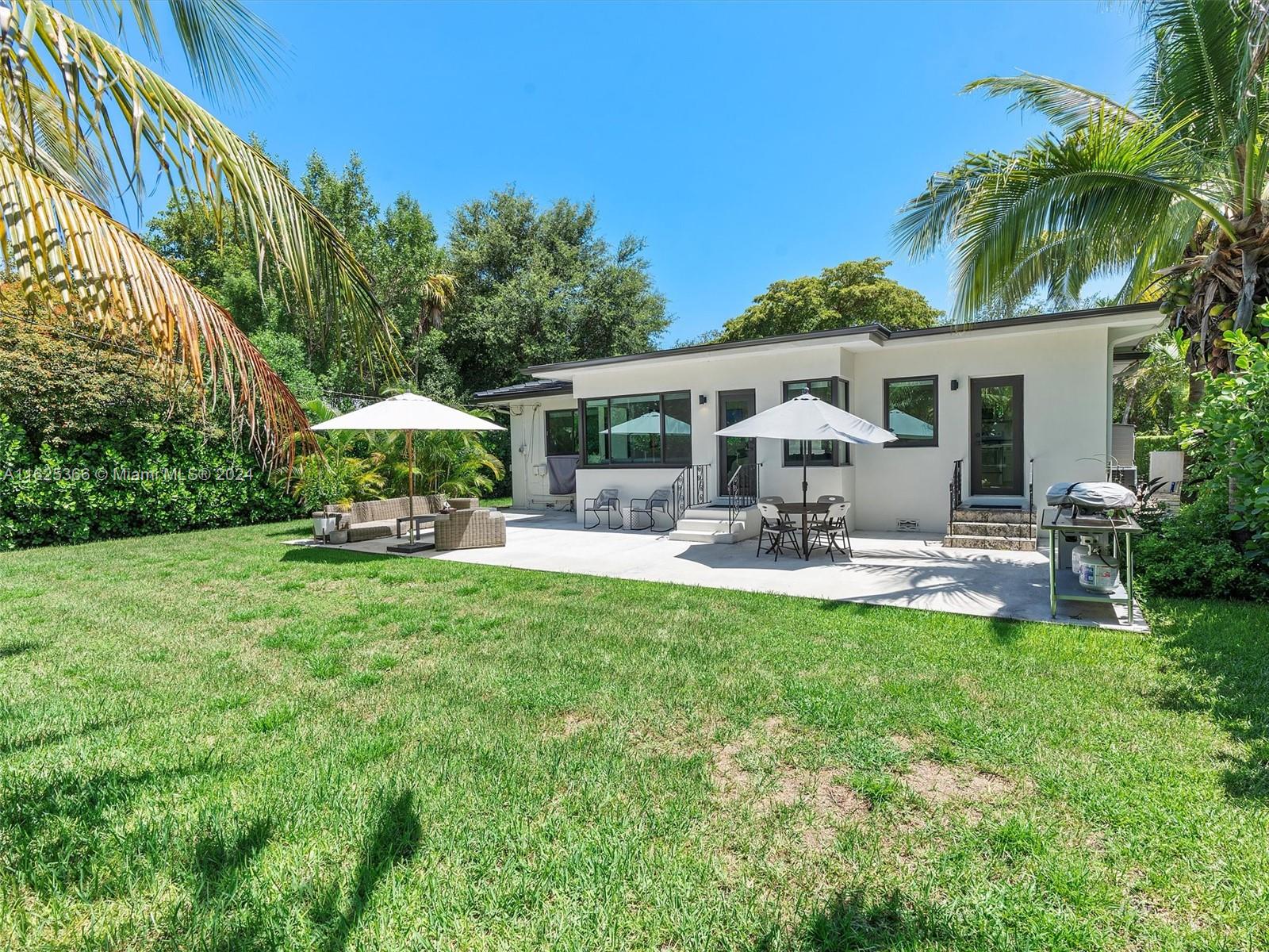 373 NE 104th St