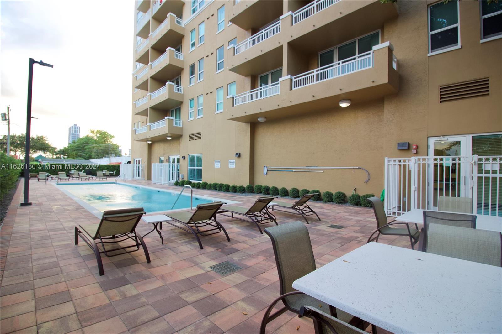 2665 SW 37th Ave # 911