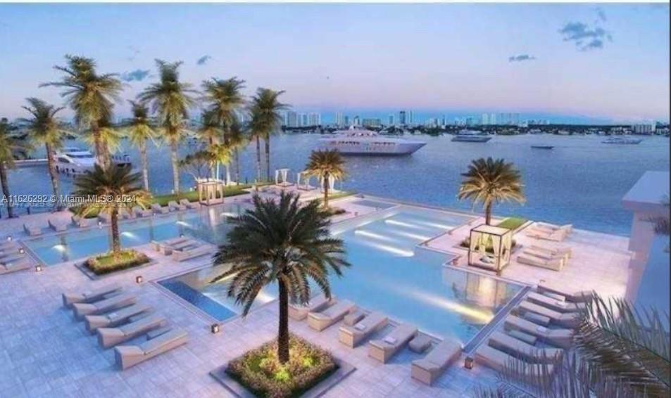 17211 Biscayne Blvd BS #77