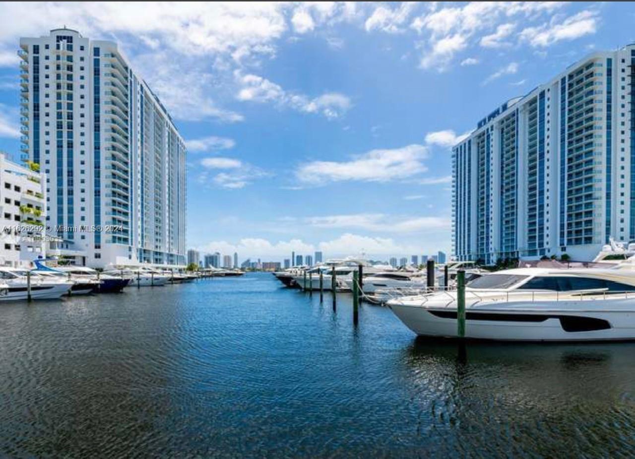 17211 Biscayne Blvd BS #77