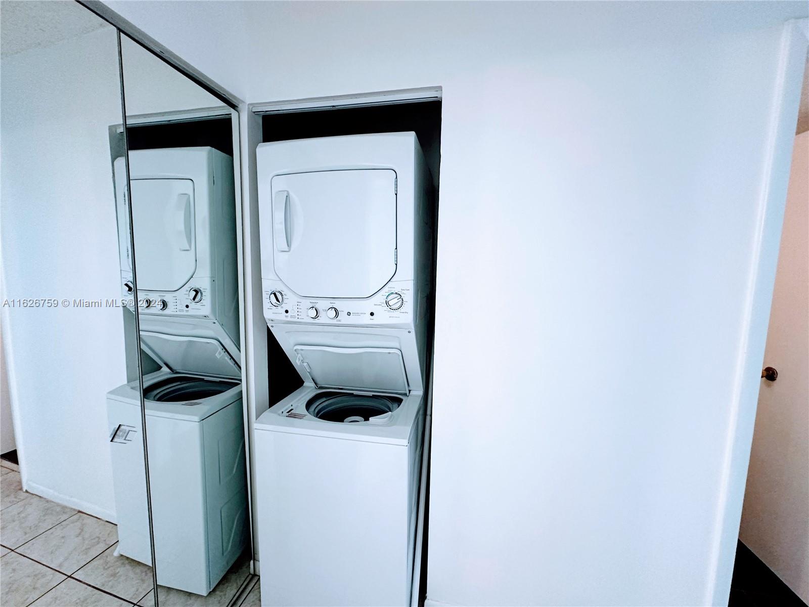 205 Lake Pointe Dr # 202