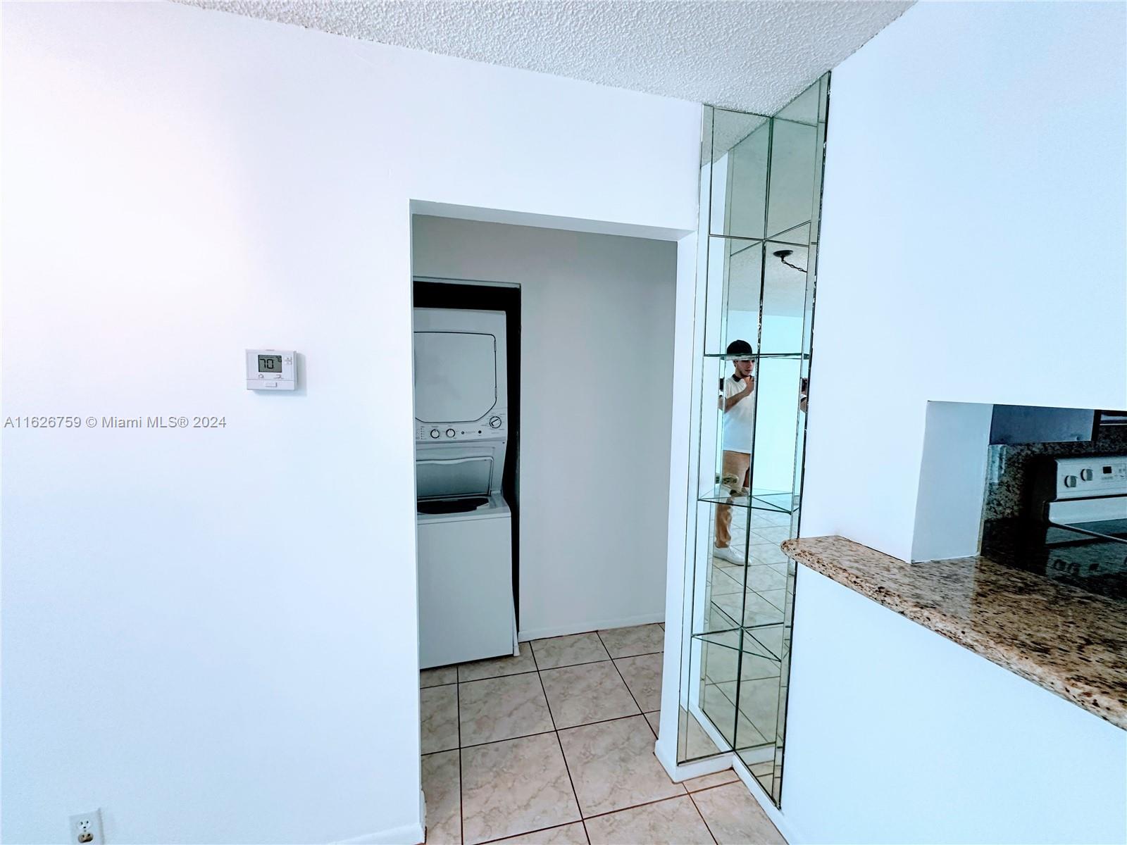 205 Lake Pointe Dr # 202