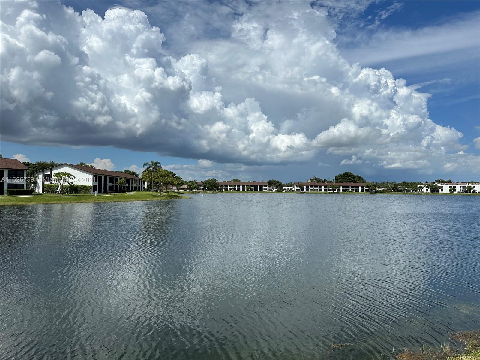 205 Lake Pointe Dr # 202