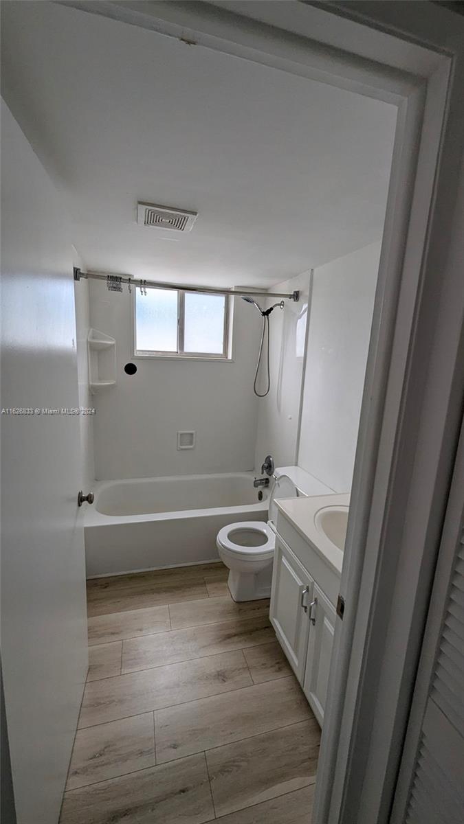 1700 NW N River Dr # 601