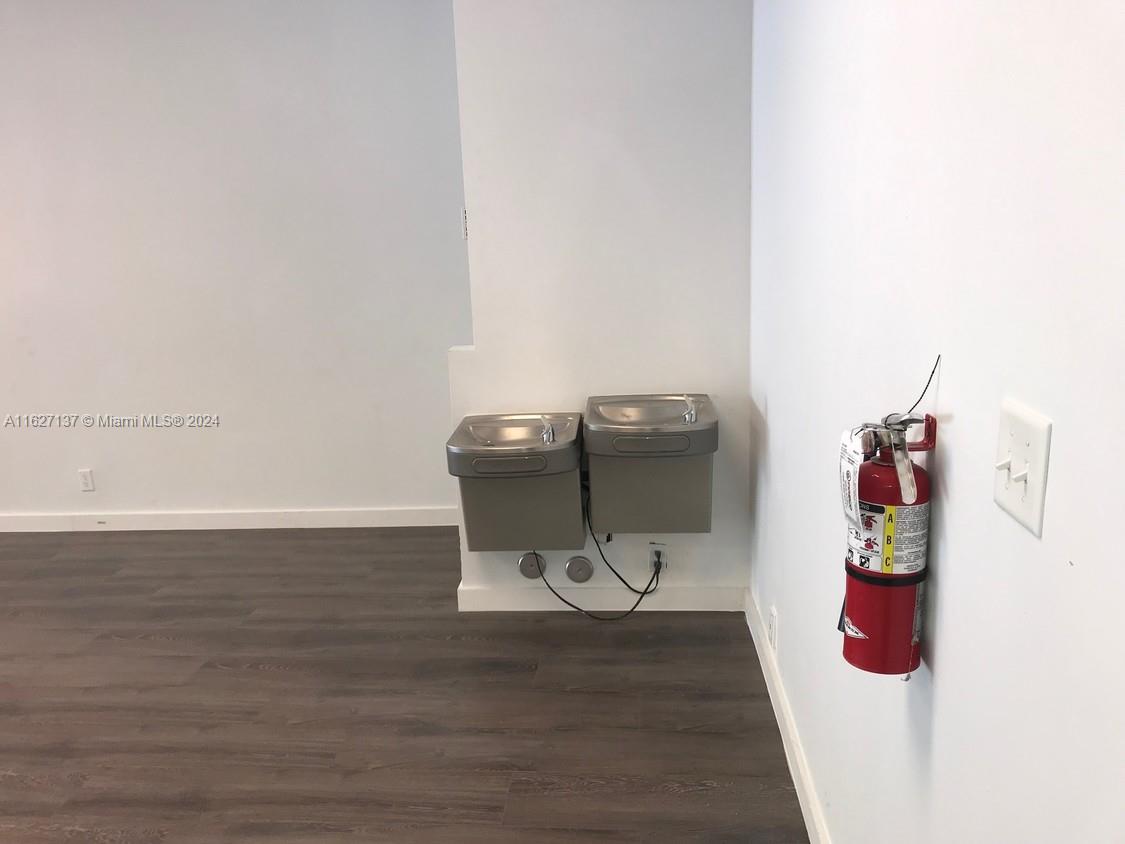 8463 W Oakland Park Blvd