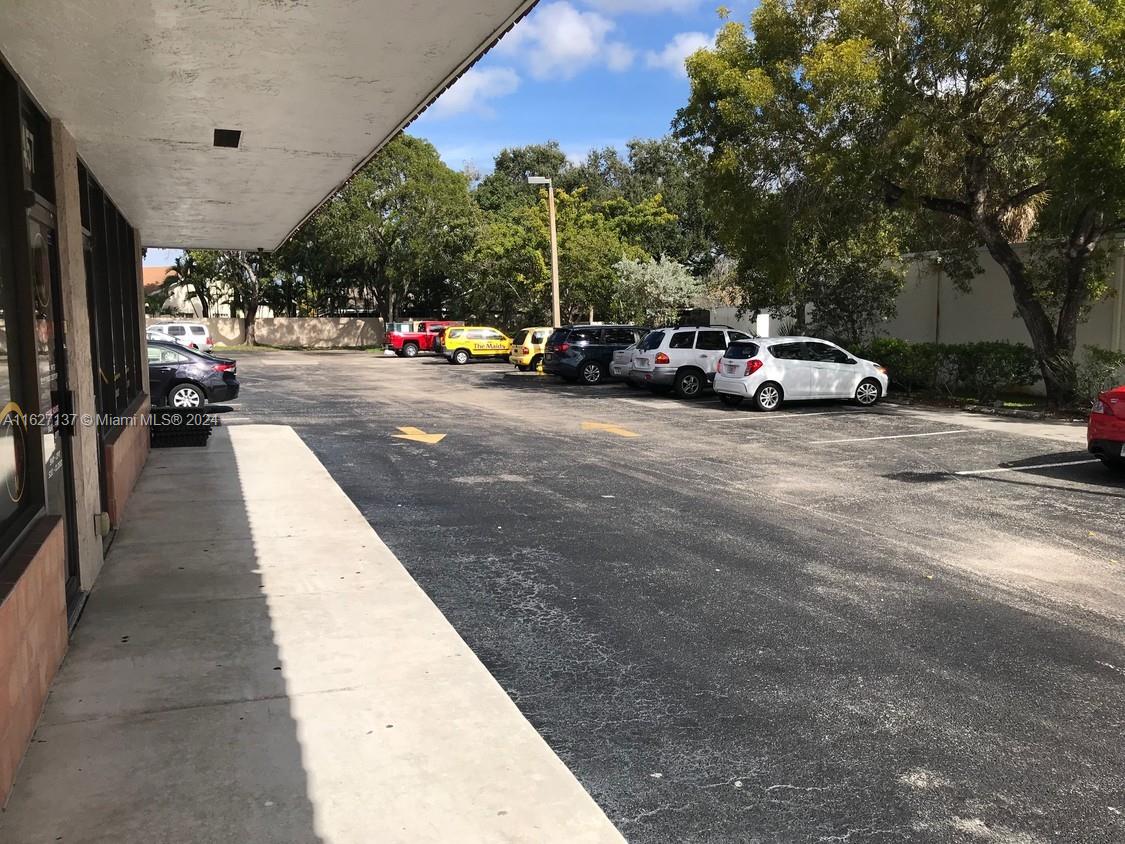 8463 W Oakland Park Blvd