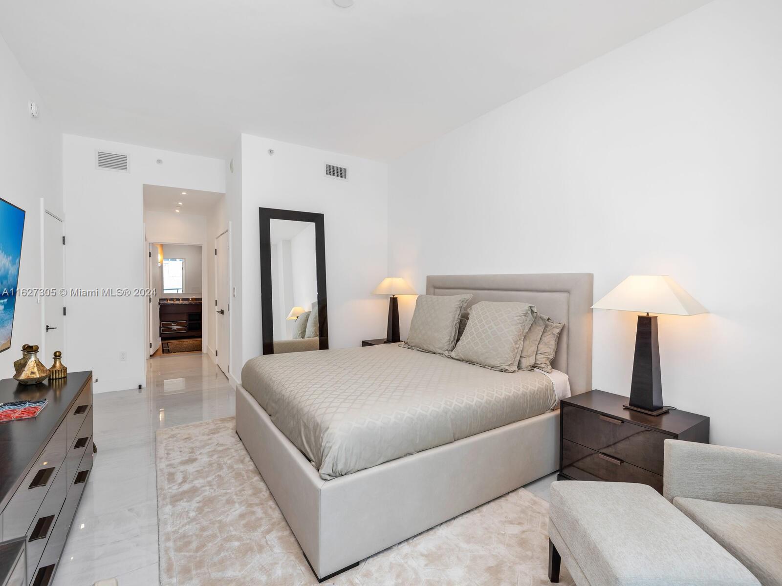 6799 Collins Ave # 501