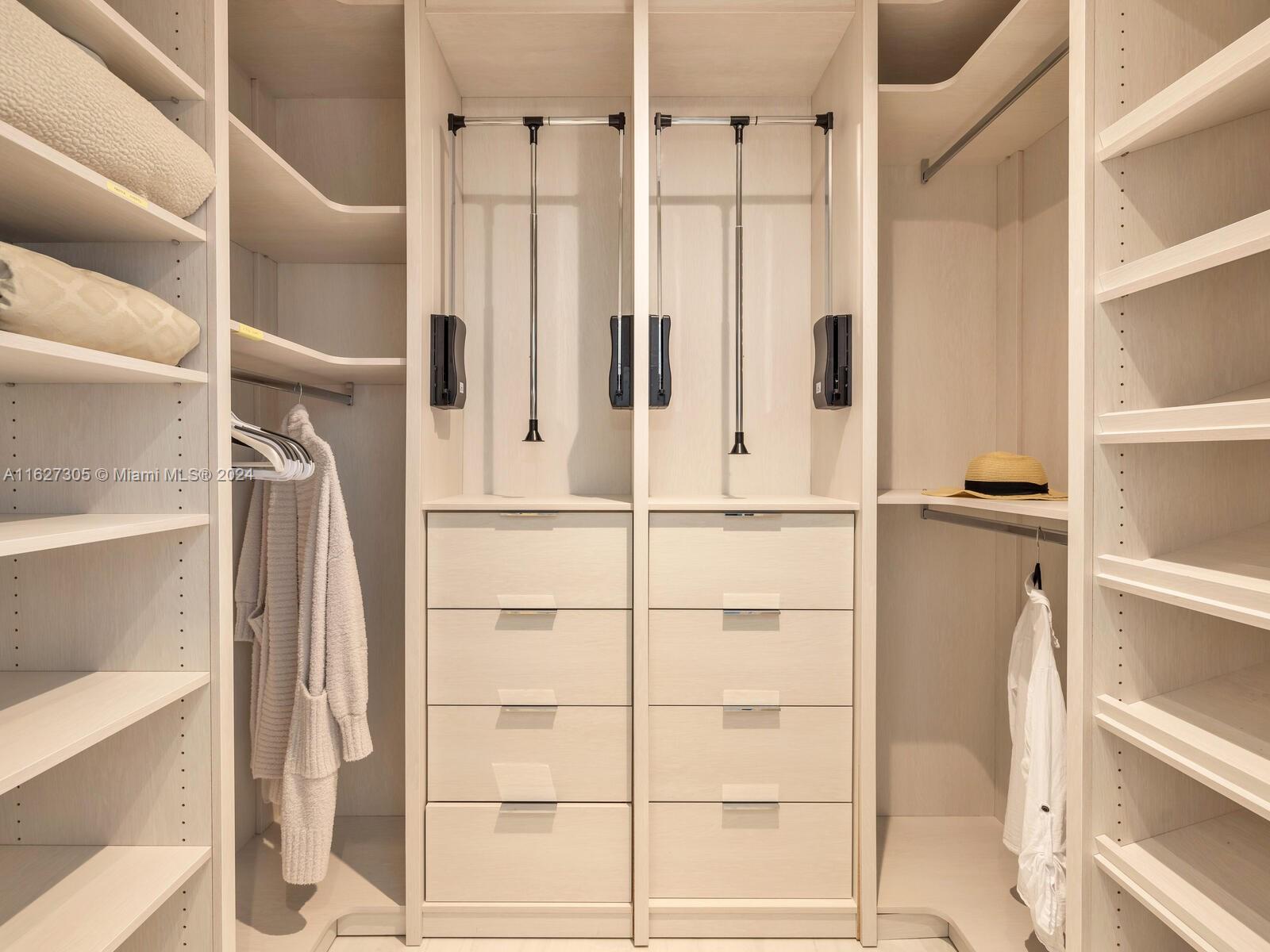 6799 Collins Ave # 501