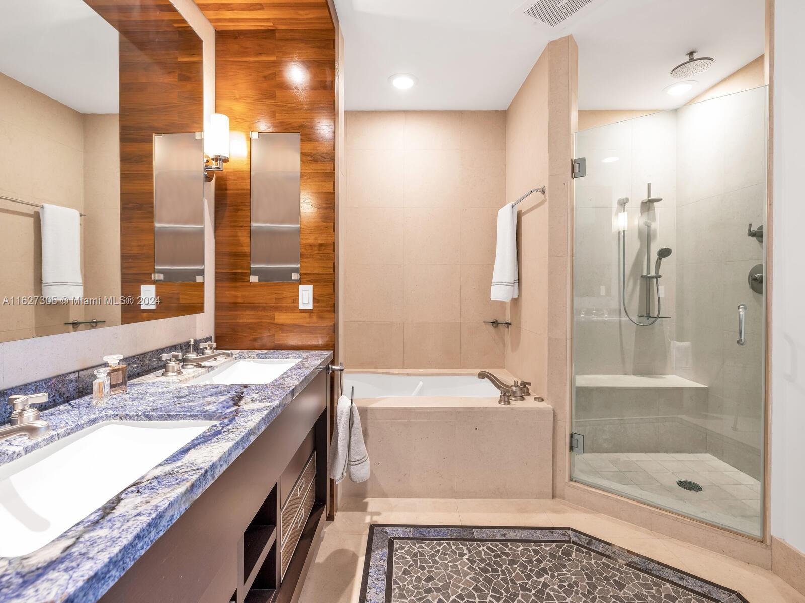 6799 Collins Ave # 501