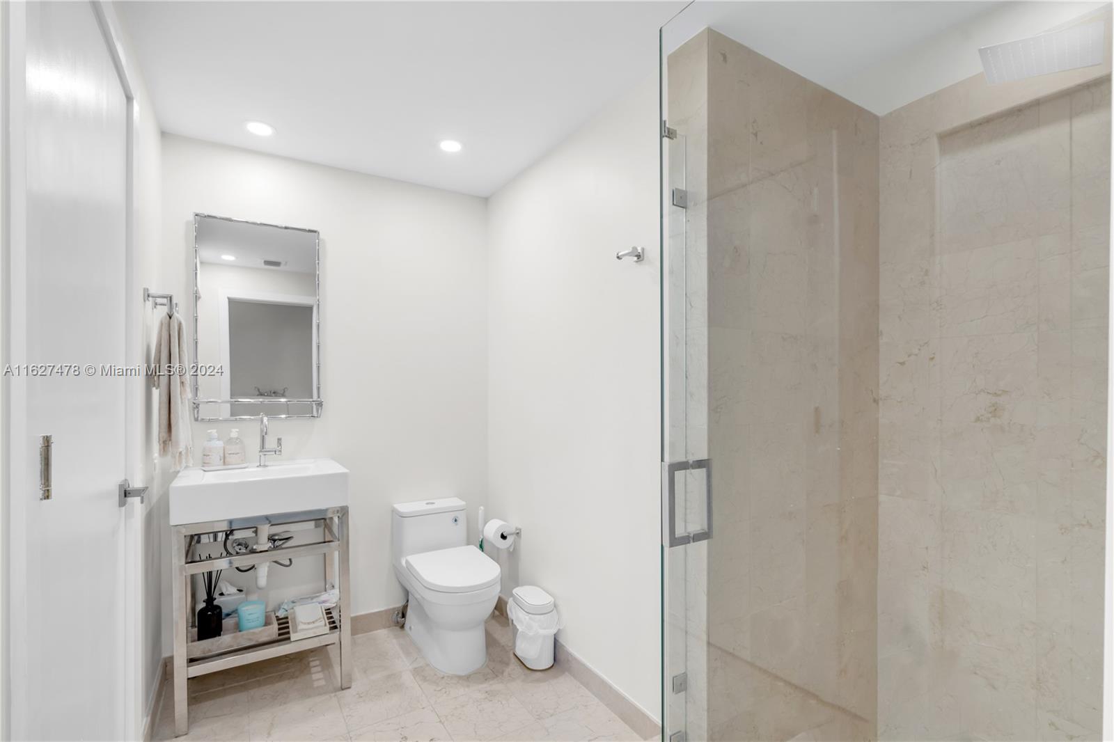 808 Brickell Key Dr # 1006