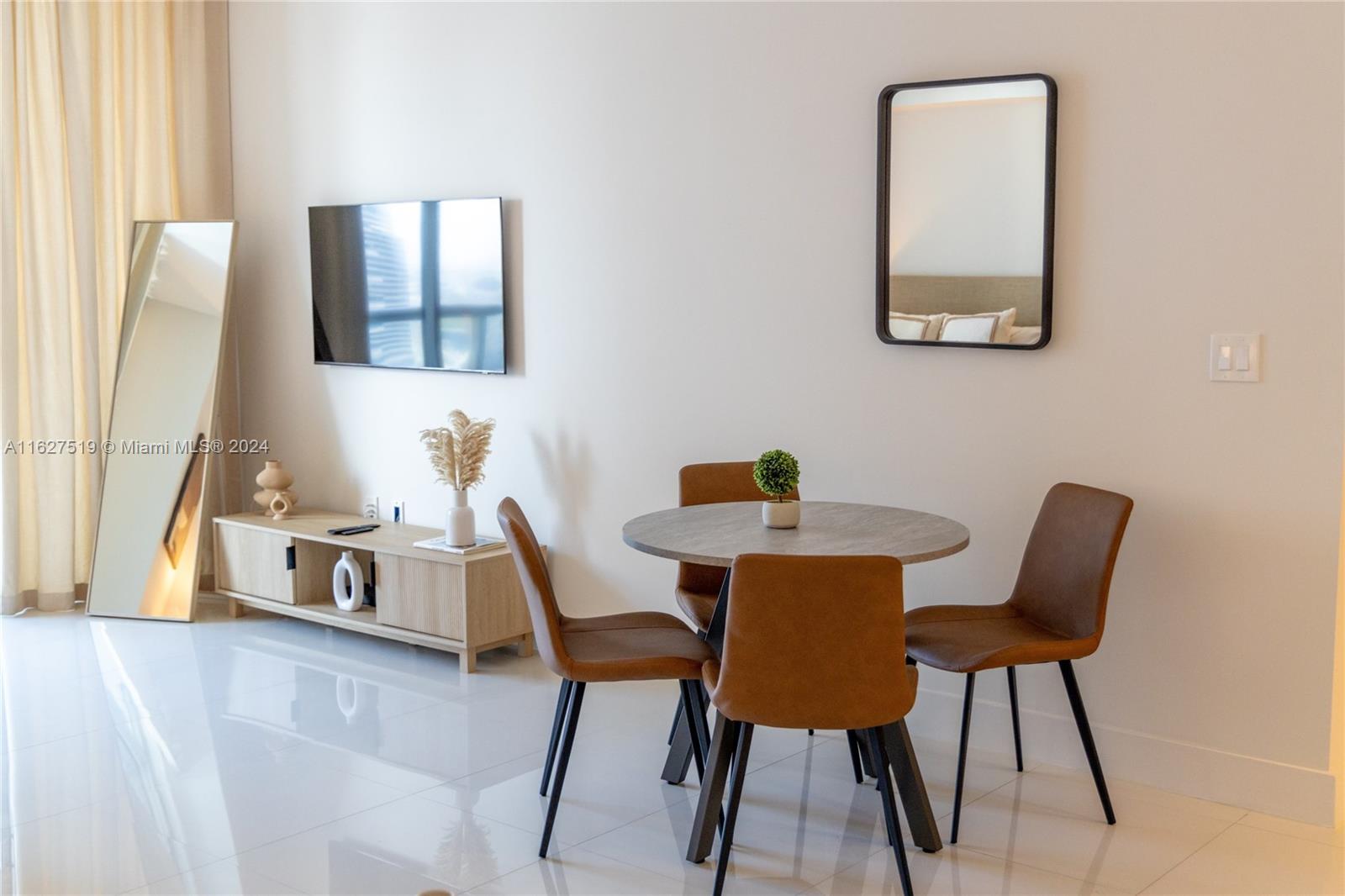 475 Brickell Ave # 3510