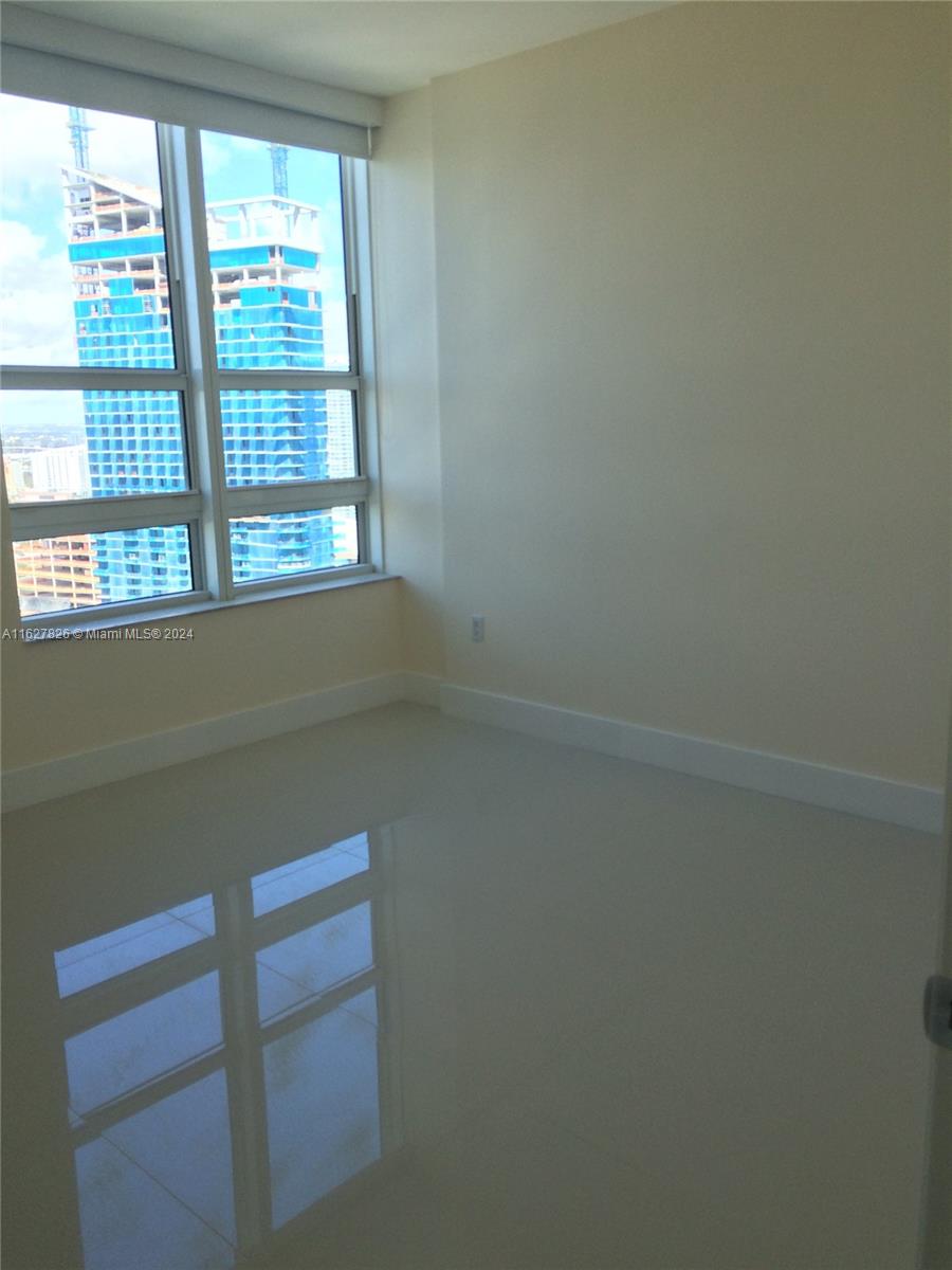 951 Brickell Ave # 3505