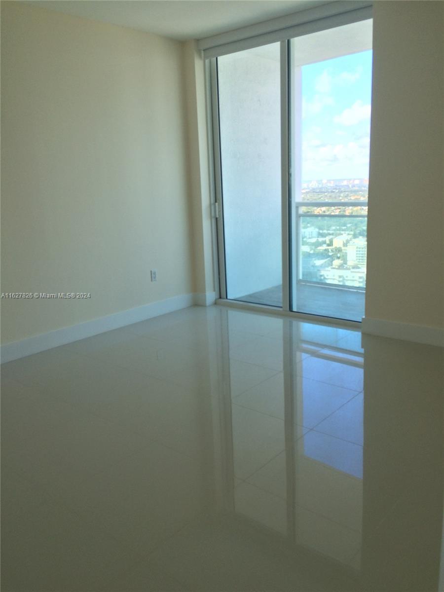 951 Brickell Ave # 3505