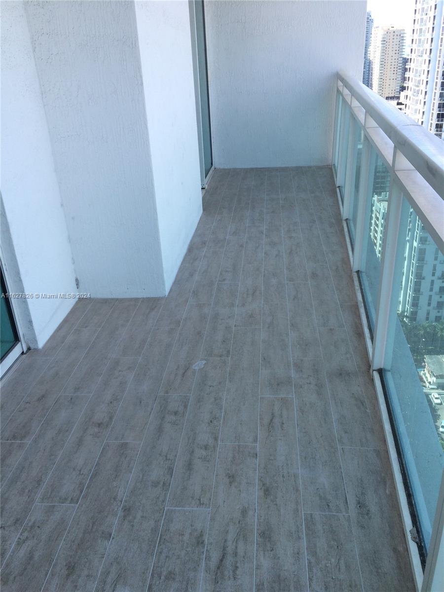 951 Brickell Ave # 3505