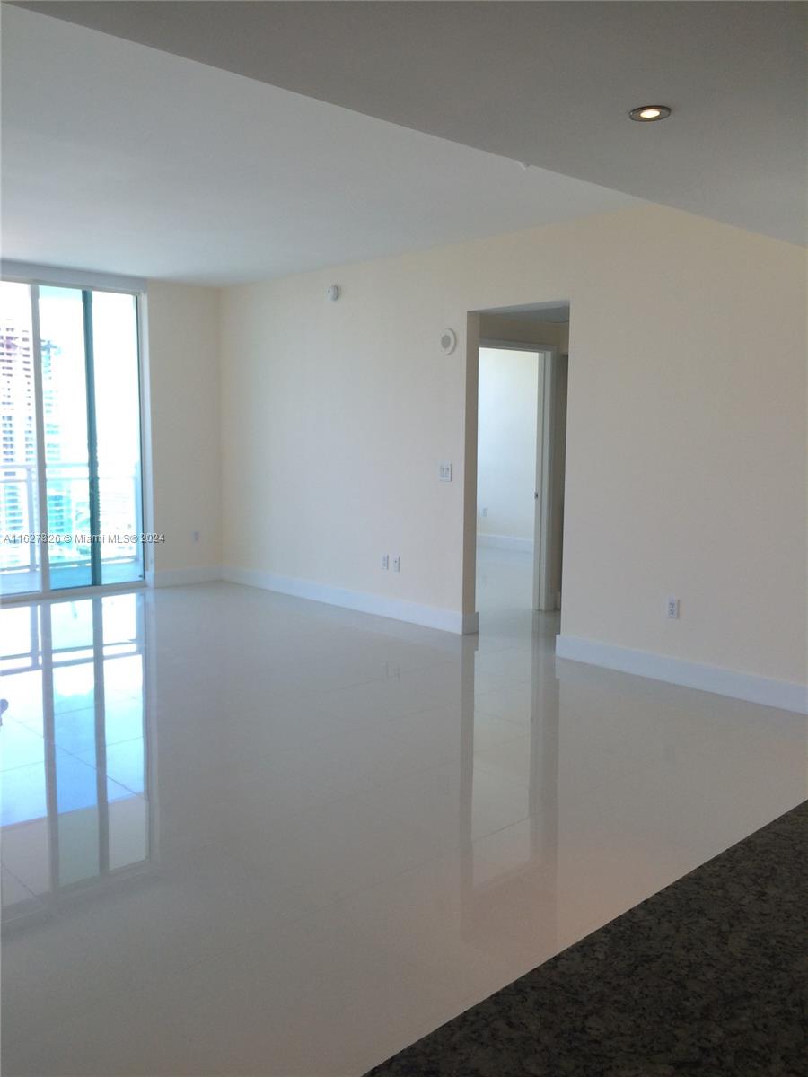 951 Brickell Ave # 3505