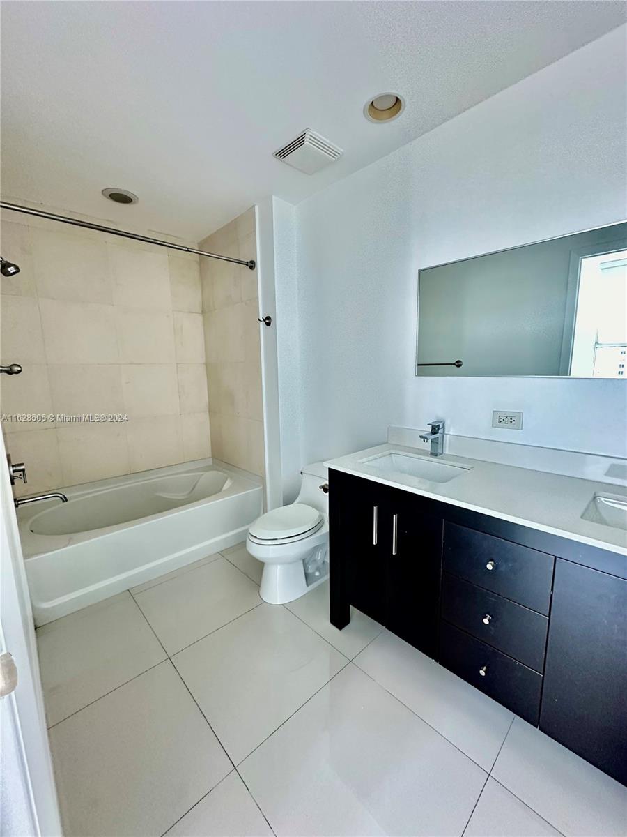 186 SE 12th Ter # 2302