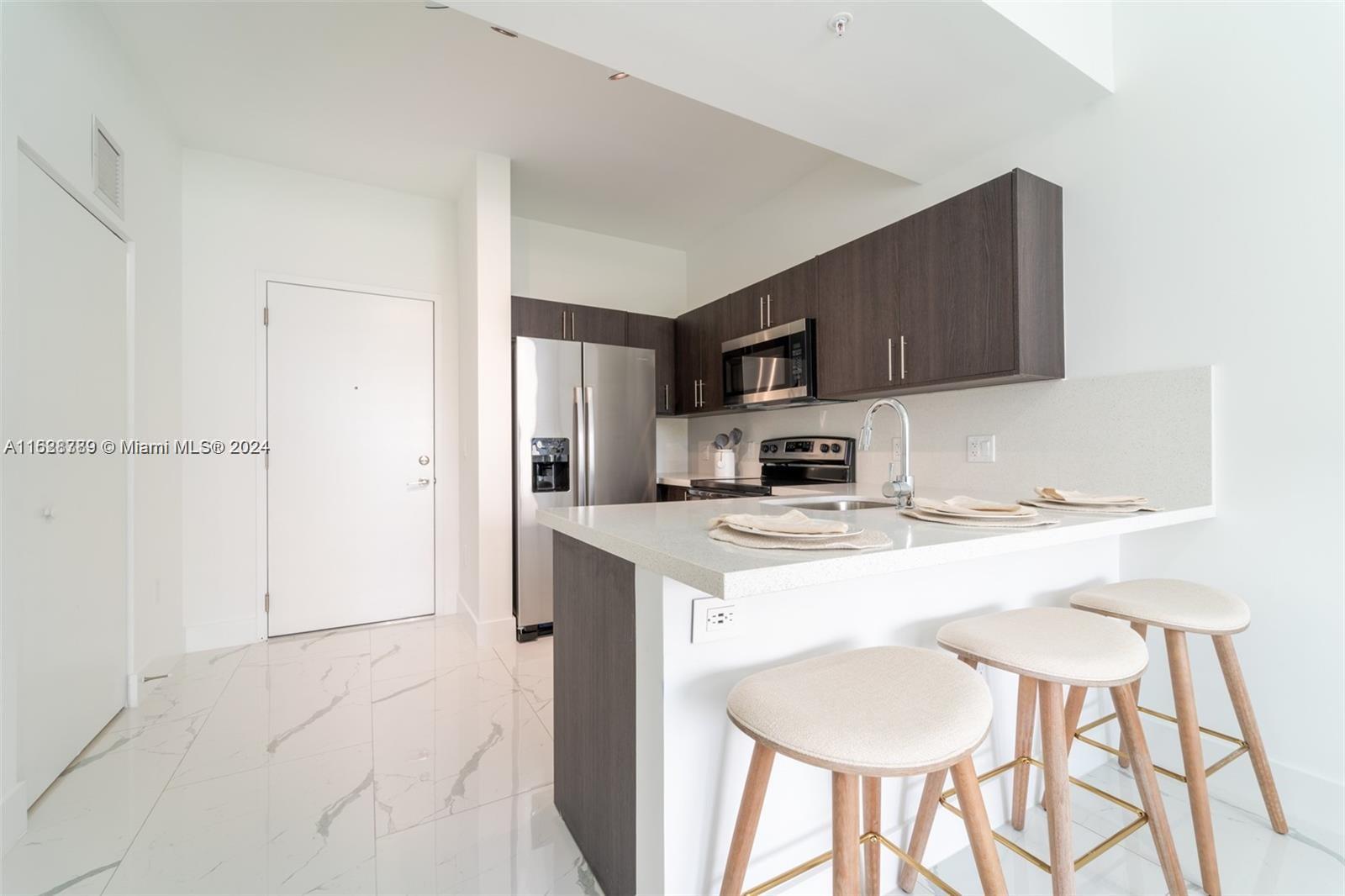 1 Curtiss Pkwy # 316