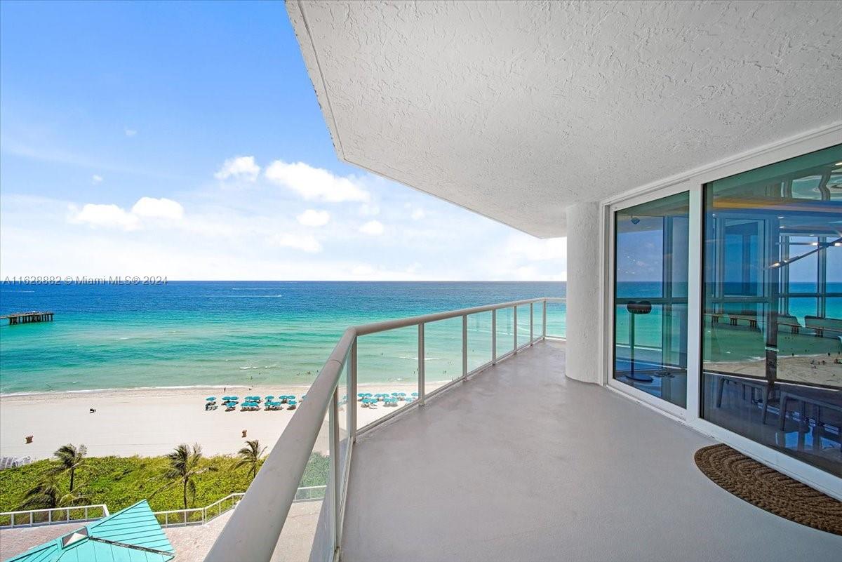 16425 Collins Ave # 1016