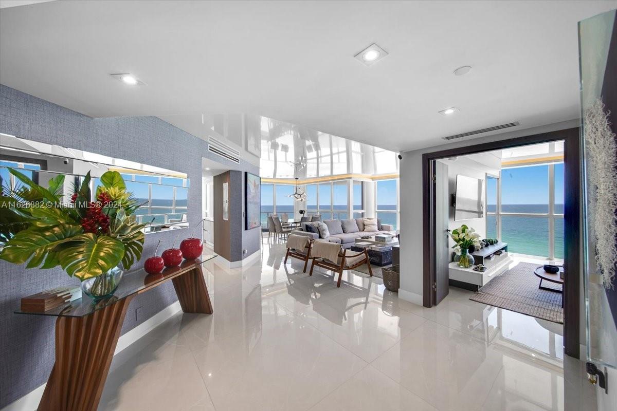 16425 Collins Ave # 1016