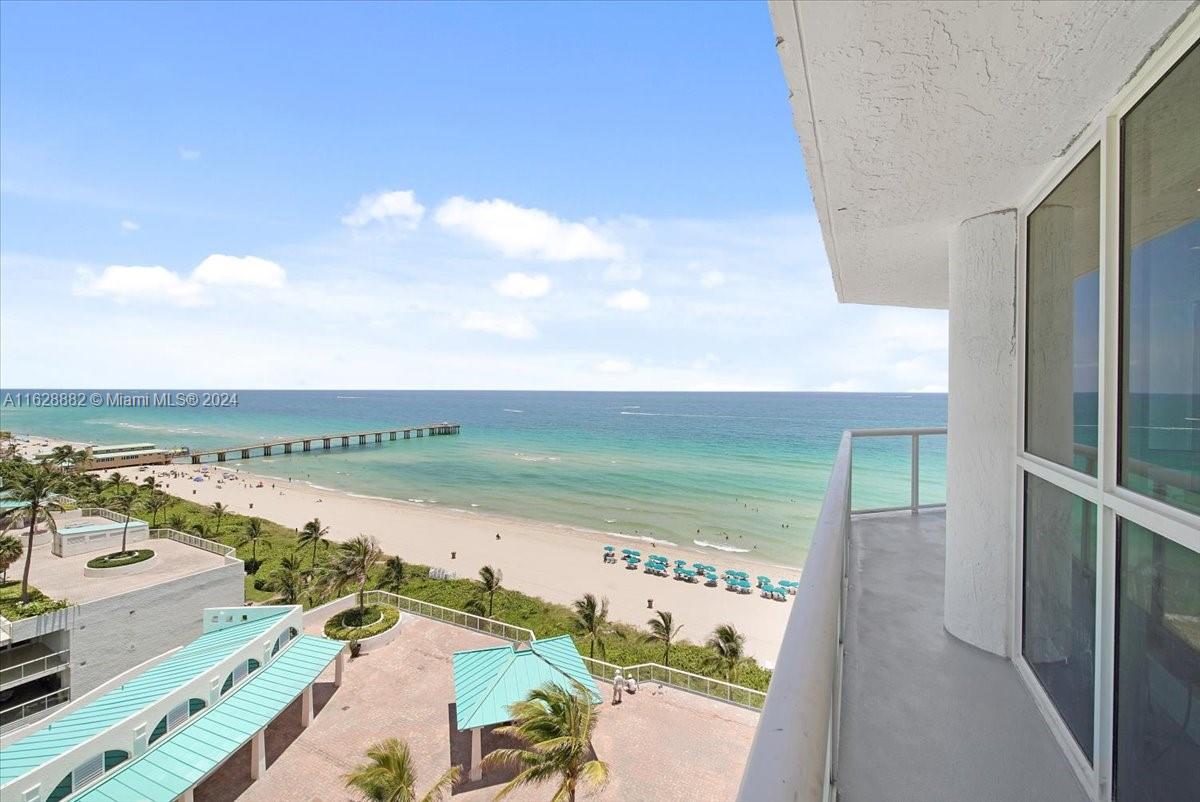 16425 Collins Ave # 1016