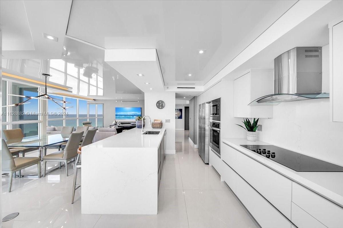 16425 Collins Ave # 1016