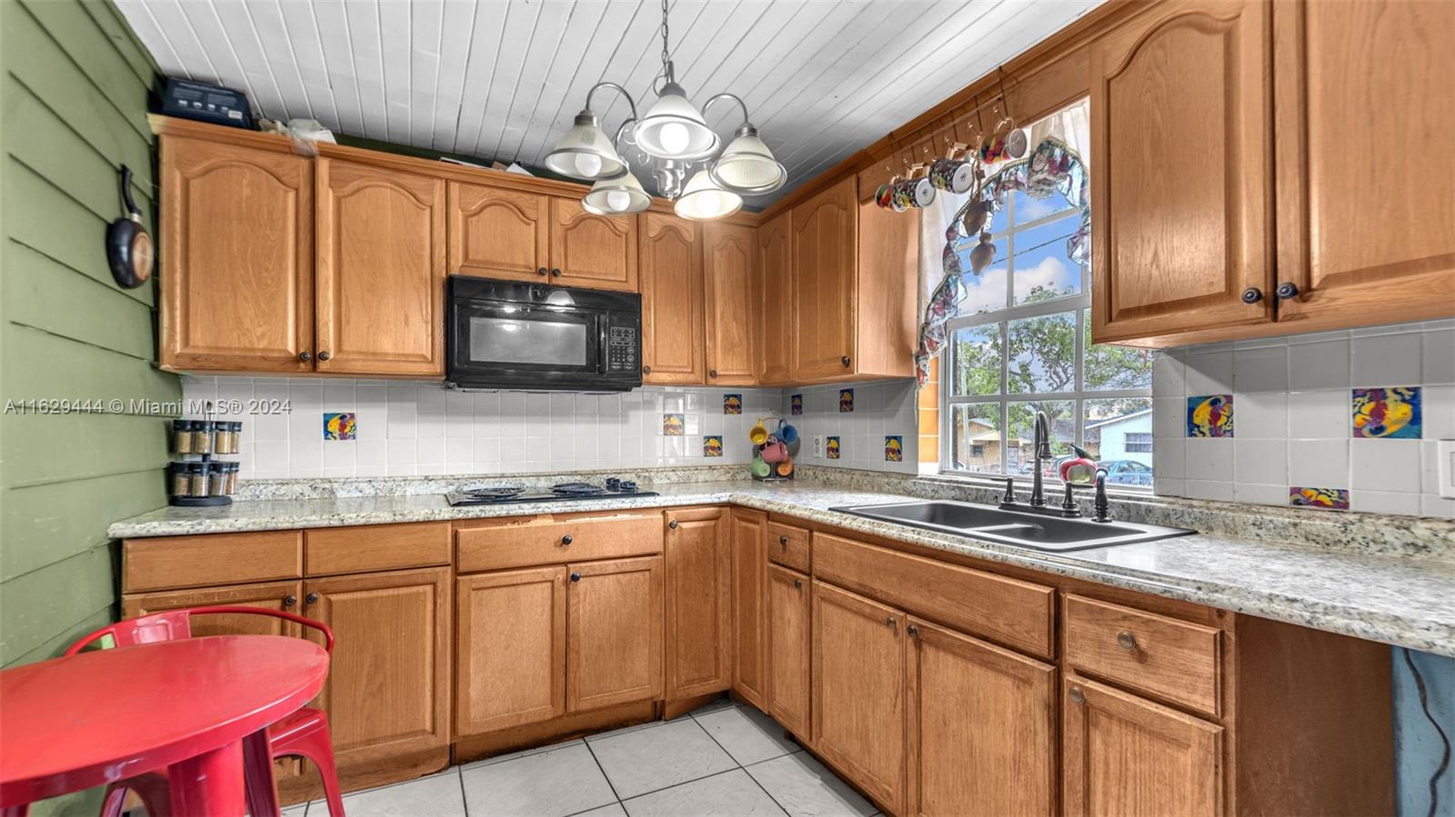 416 NW 19th Ave