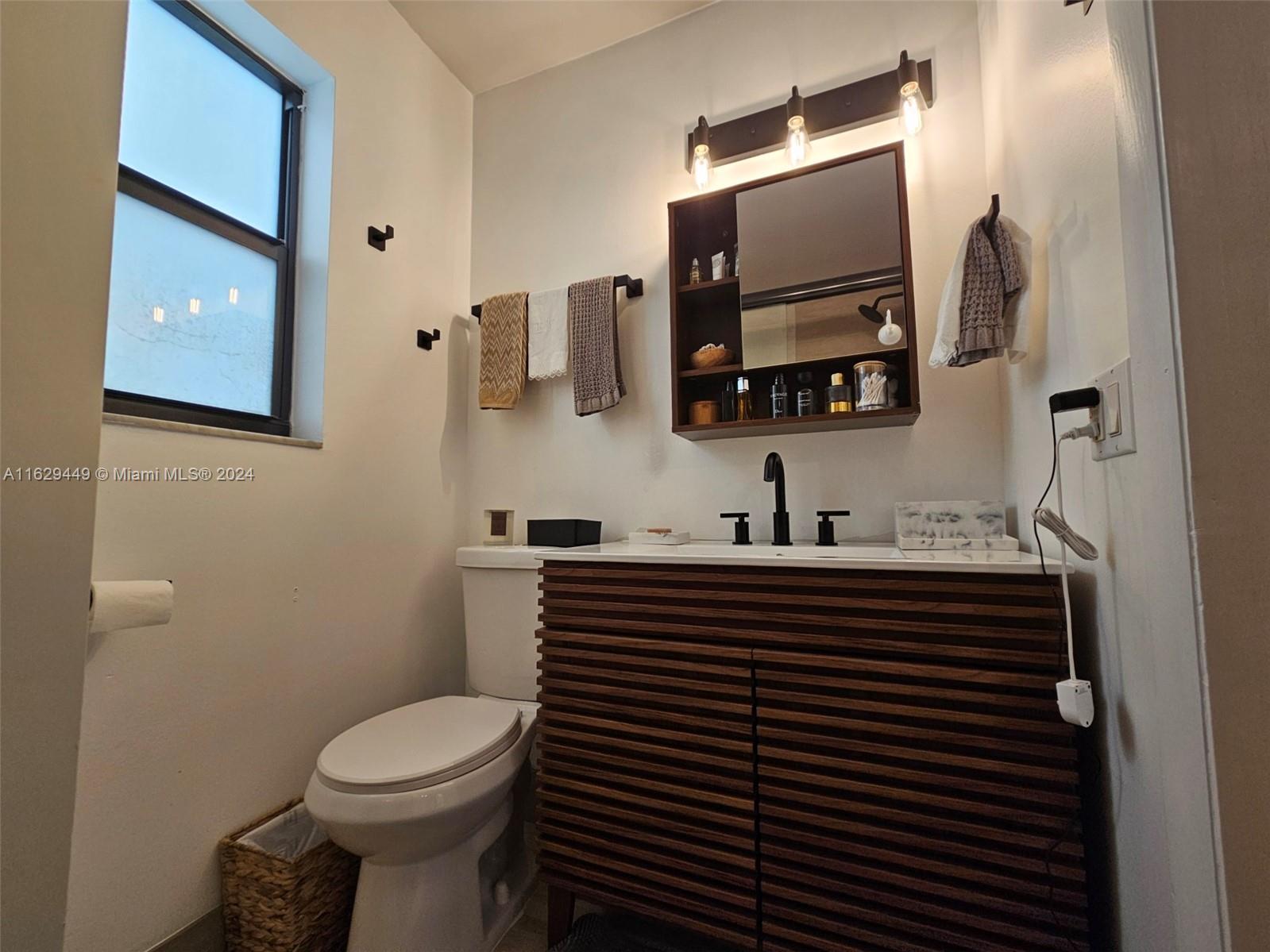 400 Valencia Ave # 2