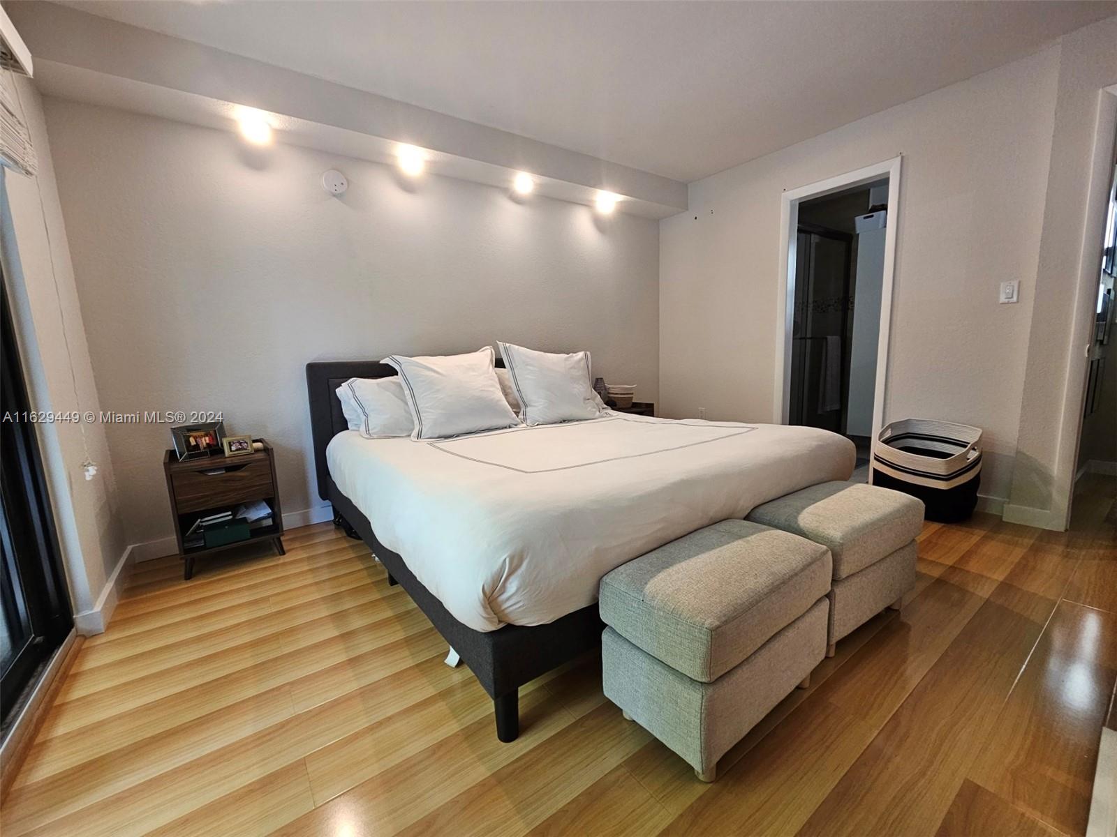 400 Valencia Ave # 2