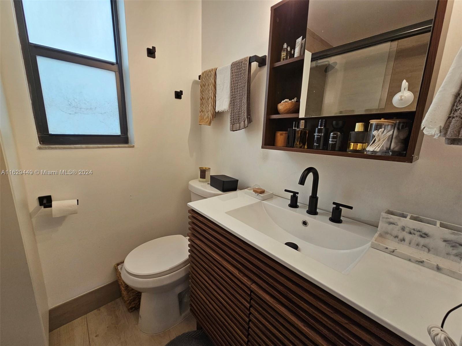 400 Valencia Ave # 2