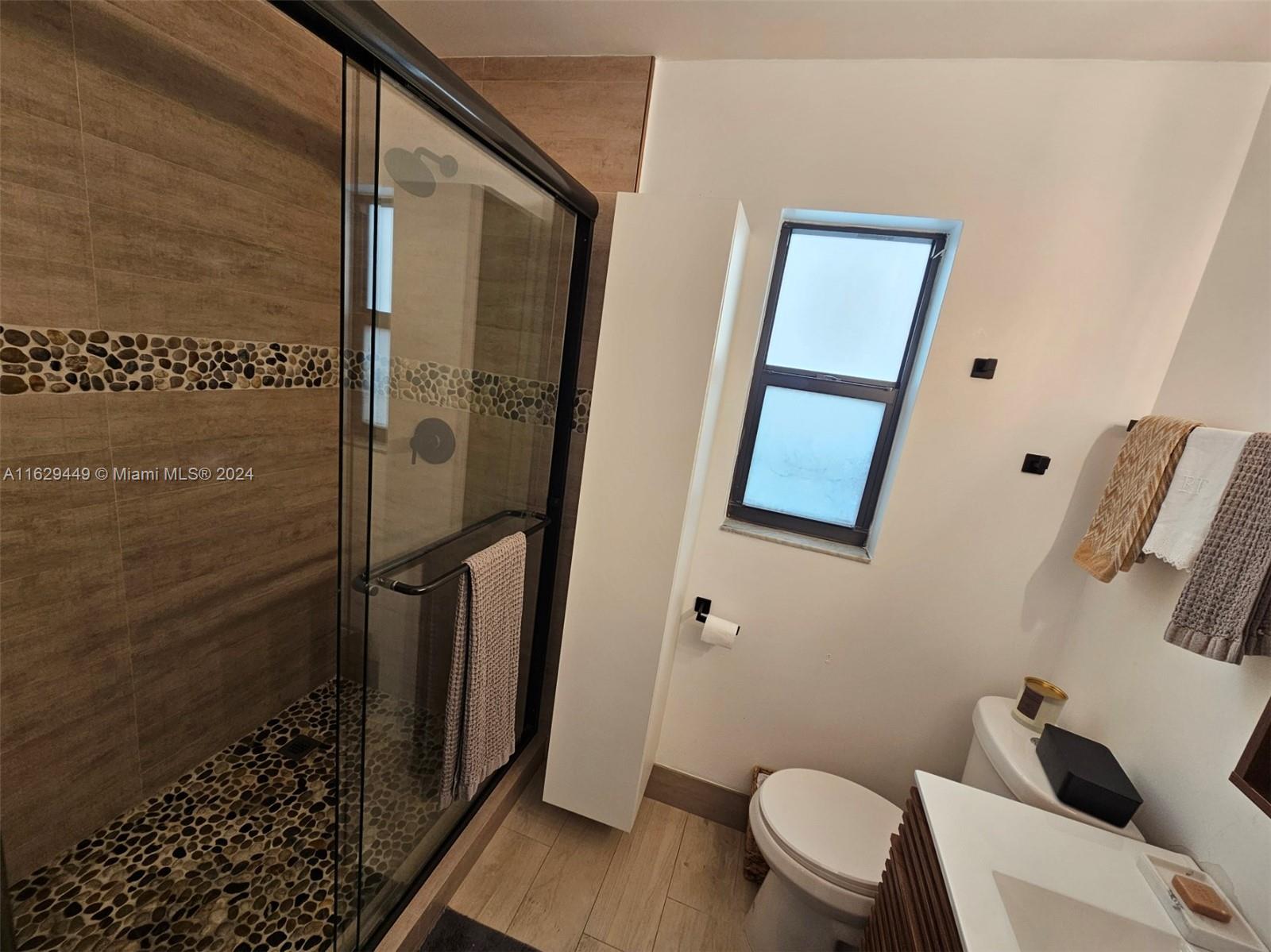 400 Valencia Ave # 2