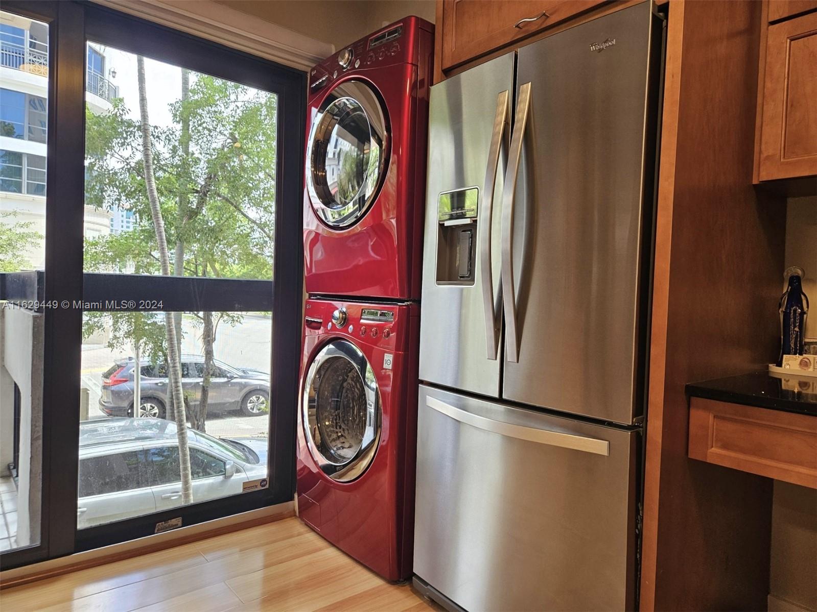 400 Valencia Ave # 2