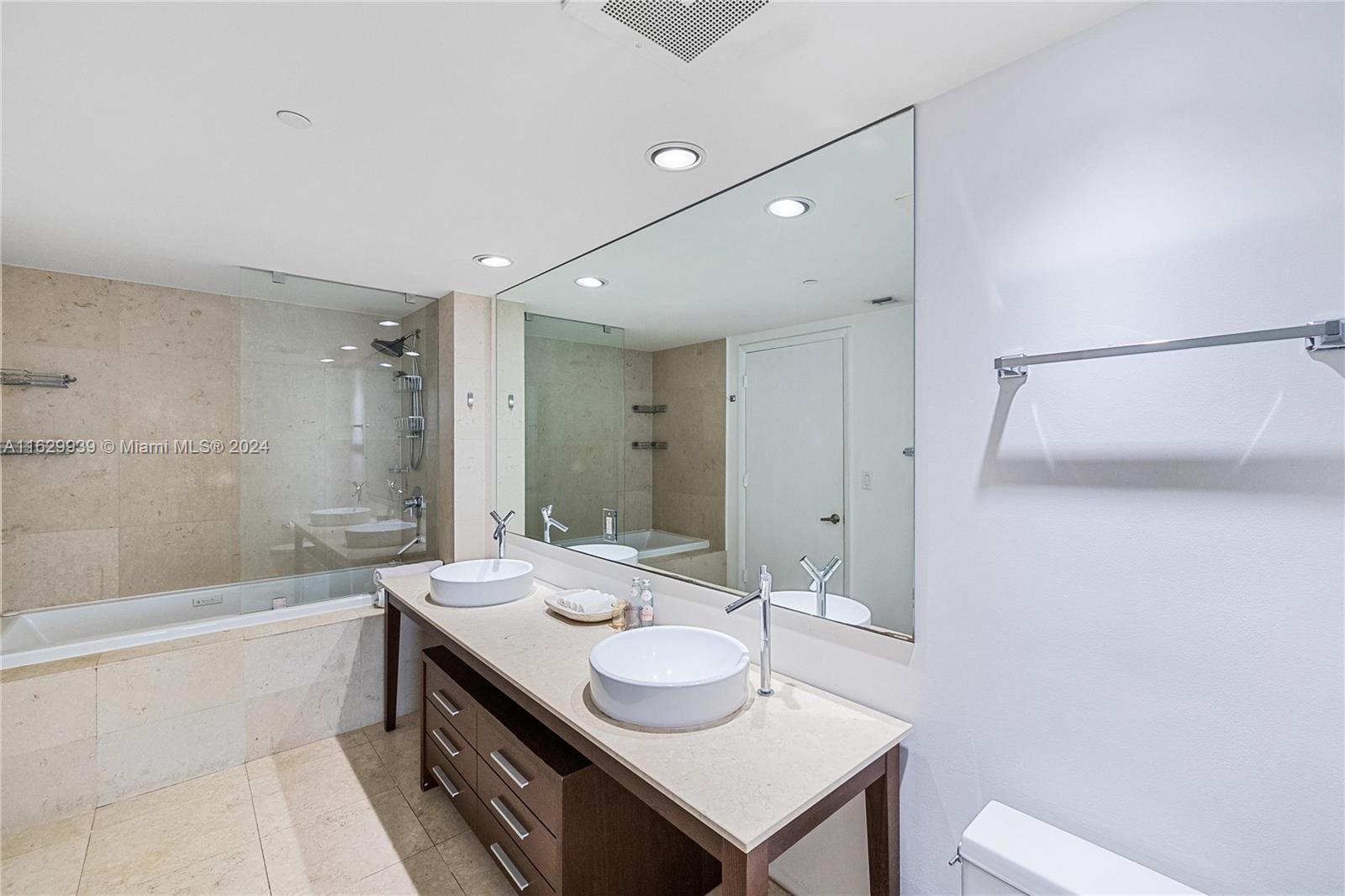 495 Brickell Ave # 4509
