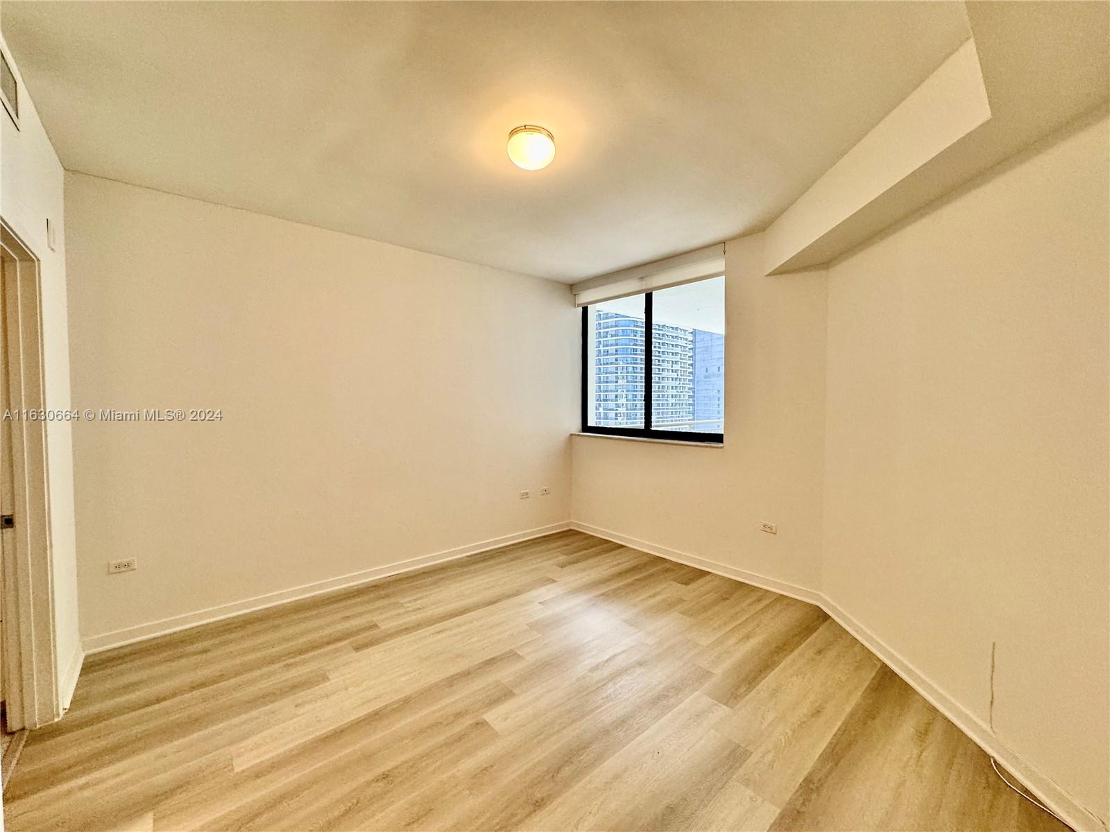 999 SW 1st Ave # 2801