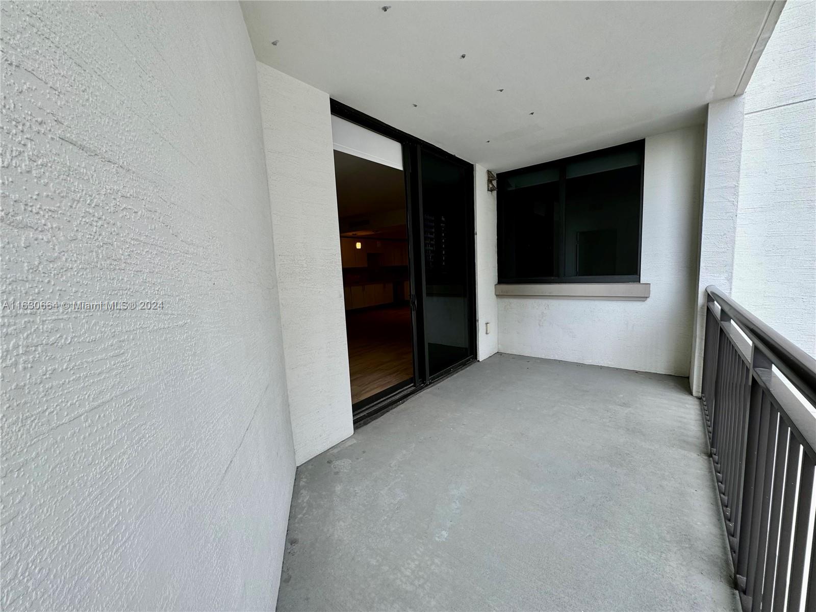 999 SW 1st Ave # 2801