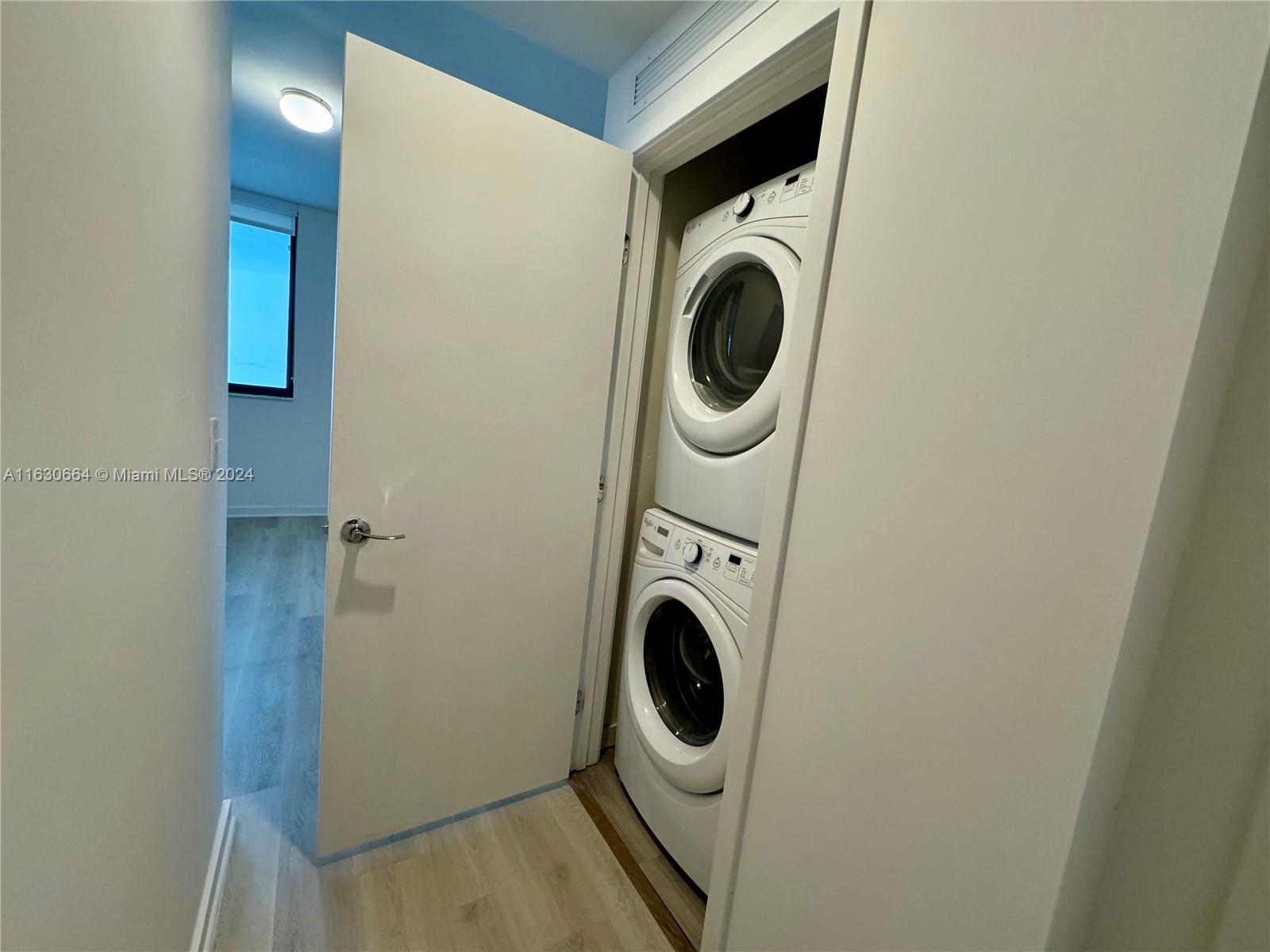 999 SW 1st Ave # 2801