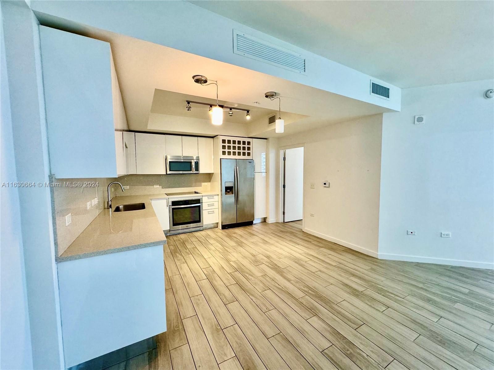 999 SW 1st Ave # 2801