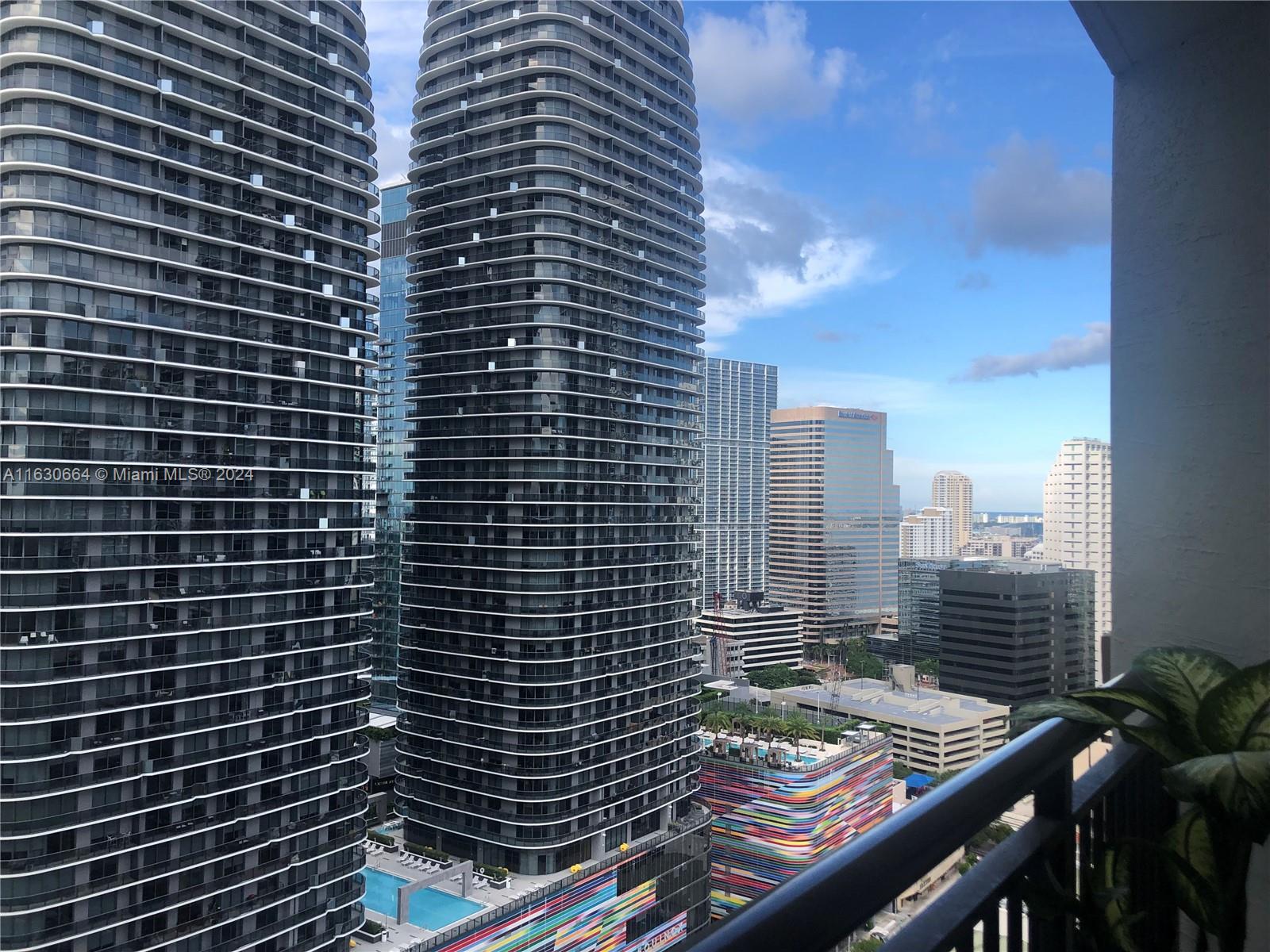 999 SW 1st Ave # 2801